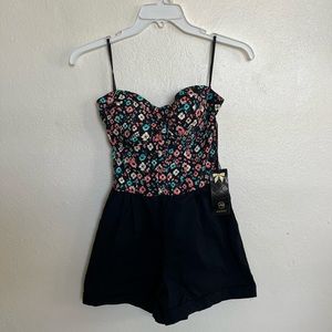 Floral strapless Romper